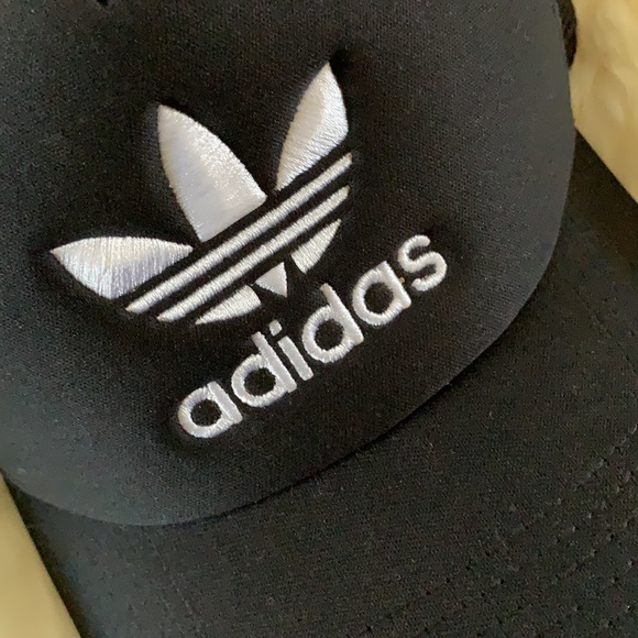Adidas hat - Picture 2 of 5